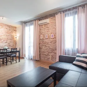https://central-apartment.topbarcelonahotels.com
